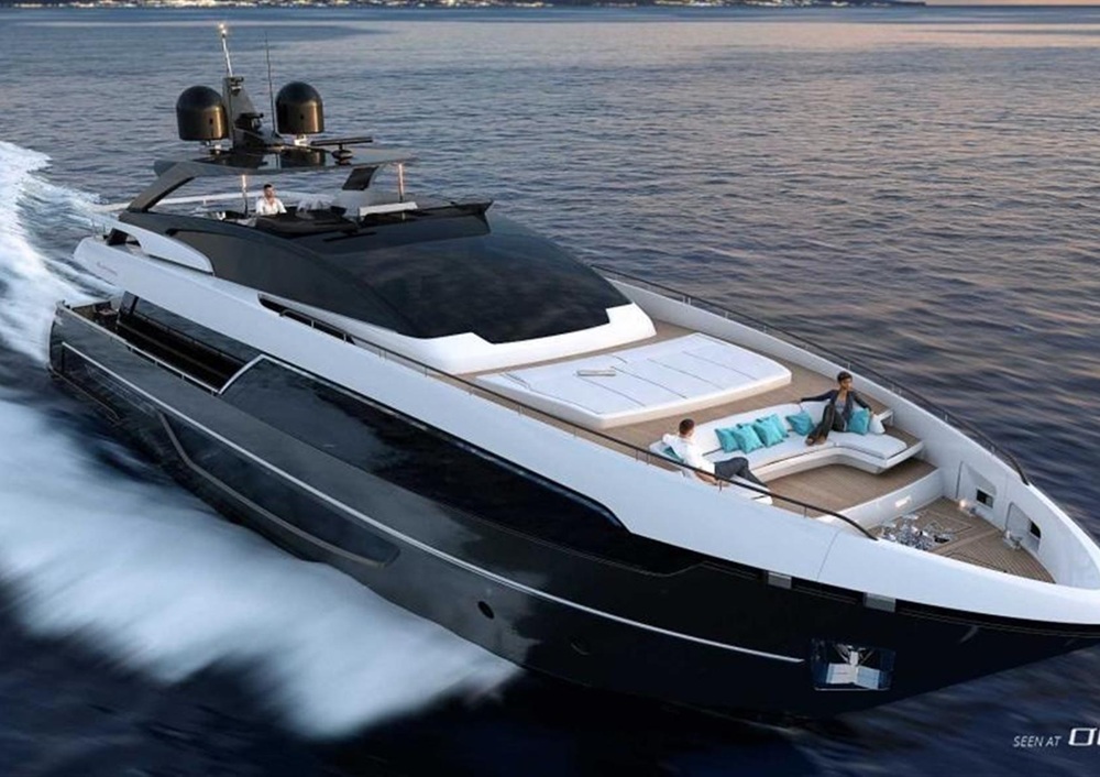 Riva 100 Corsaro (2020-on-water